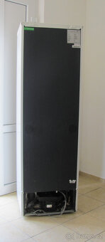 CHLADNIČKA S MRAZNIČKOU CANDY - A+ 177cm - 7