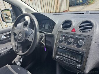 VW Caddy 1,6 TDi 7 míst 2012 - 7
