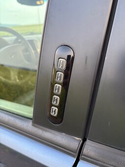 Ford Explorer Eddie Bauer - 7