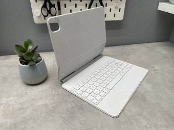 zánovní bílá Apple Magic Keyboard pro iPad 11" - A2261 - 7