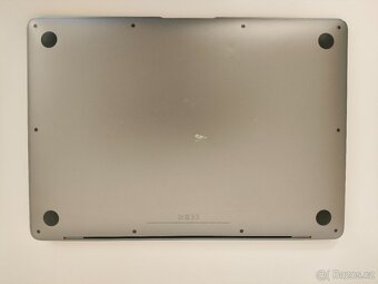 MacBook Air 13" 2019 | i5 • 8GB • 128GB SSD - 7