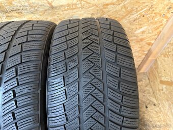 KOMPLETNÍ SADA ZIMNÍCH PNEU 225/40 R18 92W VREDESTEIN 2023 - 7