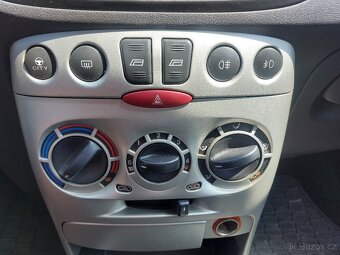 Fiat Punto 1,2 16V 59kW SERVO CITY CENTRÁL - 7