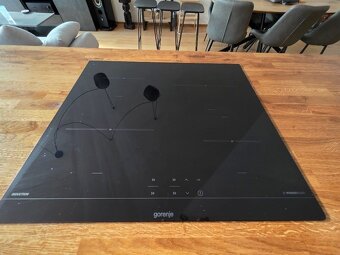 Kompletně zařízená kuchyň - 7