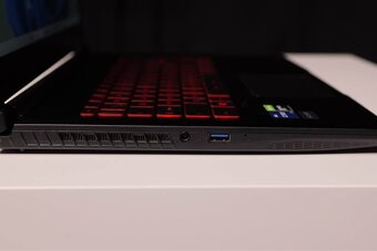 HERNÍ NOTEBOOK MSI s i7,64GB RAM, GTX1650 4G, 512GB SSD - 7