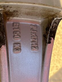 Volvo V40, originální disky, nové zimní pneu Riken 205/50 R1 - 7