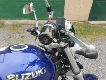 Suzuki GSX 750 - 7