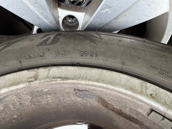 Zimní sada pneu 205/60/16 + disky Octavia - 7