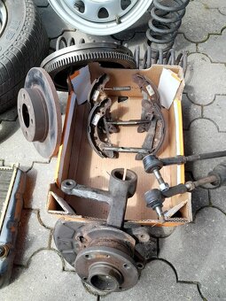 Náhradní díly na Felicii - 7