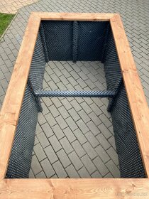 Vyvýšený záhon ze SIBIŘSKÉHO MODŘÍNU - 7