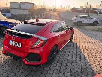 Honda Civic 1.5 iVTEC Sport CVT / 134 kW - 7