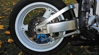 Suzuki GSX-R 750 - 7