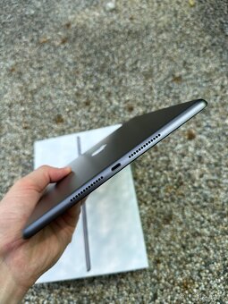 iPad 9 2022 - 9.generace - 7