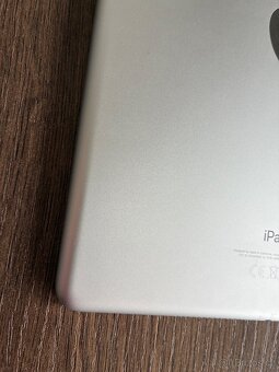 Apple iPad 6.generace 32 GB - 7