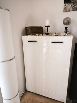 obývací stěna s konf.stolkem - 7