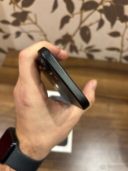 Apple iPhone 16 128GB - 7