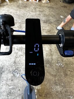 Elektrická koloběžka xiaomi mi 3 - 7