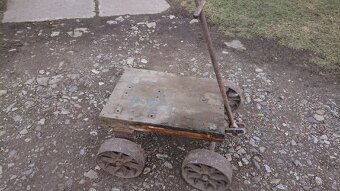 Litinová kola šasi pojezd na motor - 7
