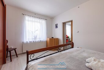 Prodej rodinného domu 4+kk, vejminek 1+kk, pozemek 838m2, k. - 7