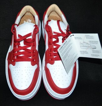 Kožené tenisky zn. Nike Air Jordan 1 vel. 42,5 - 7