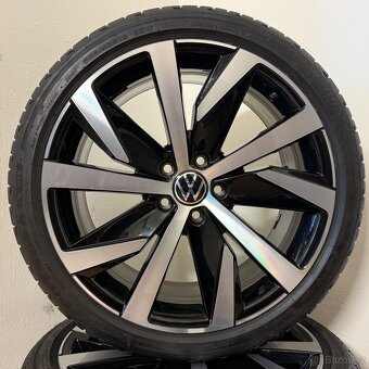 KRÁSNÁ VW T-ROC 5x112 R19 ET47+LETNÍ 225/40R19 7mm - 7