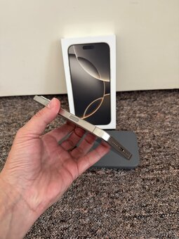 iPhone 16 Pro Max 256gb Natural Titanium. 23m zaruka ALZA. - 7