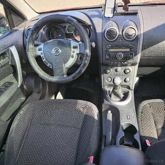 Nissan Qashqai 1.6i 84Kw PANOR./TAŽNÉ/BEZKLÍČ. - 7
