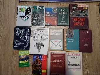Knihy, kus za 30,- - 7