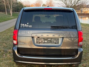 Dodge Grand Caravan - 7