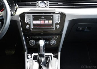 Volkswagen Passat 2,0TDi DSG ELEGANCE ČR - 7