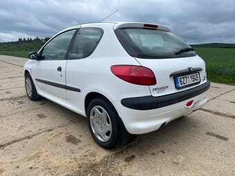 Peugeot 206 1,4i 55kW první majitel koupeno v ČR - 7