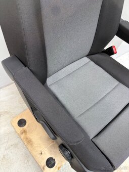 Sedadlo pravé Vw Crafter Man 2017- Odpružené Max - 7