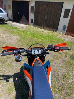 KTM 690 SMC-R 2023 A2 - 7