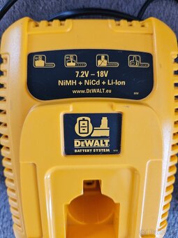 DeWALT rázový utahovák - 7