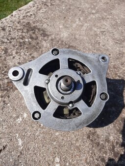 Alternátor 14V 55/70A - 7