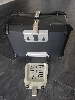 Univerzální hliníkový moto kufr 45L, 55L , 65L (Topcase) - 7