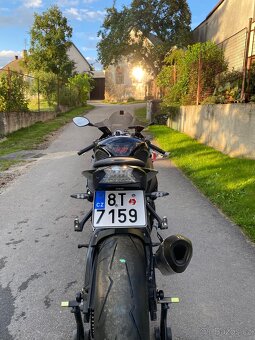 BMW S1000RR 2018 - 7