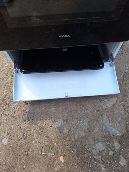 Elektrický sporák Mora na 220.v - 7