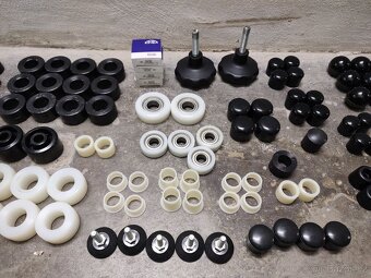 Plastové záslepky - 7