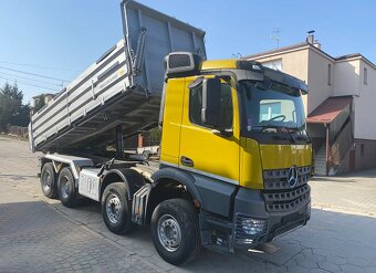 Mercedes-Benz AROCS 4148 8x4 - třístranný sklápěč - 7