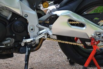 APRILIA TUONO 1100 FACTORY V4 - 9991km - 7