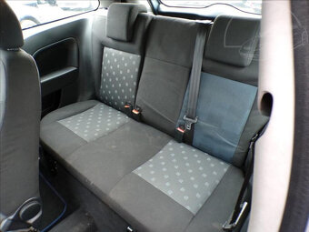 Ford Fiesta 1,3 i KLIMA-HNED ODJÍŽDÍTE - 7