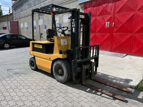 Vysokozdvižný vozík TCM - 7
