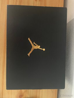 Jordan 1 mid Pollen - 7