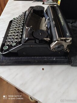 KUFŘÍKOVÝ PSACÍ STROJ - 7