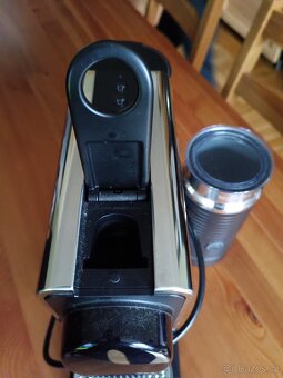 kávovar na kapsle Nespresso de longi - 7