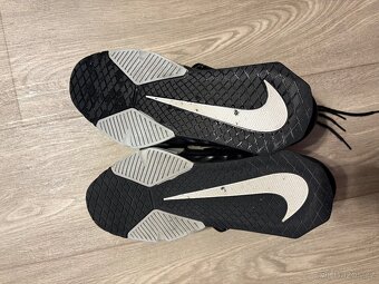 Nike Savaleos - 7