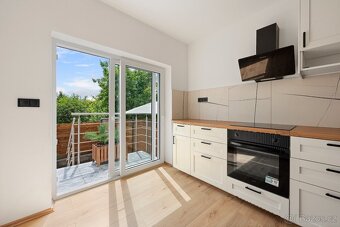 LUXUSNÍ ateliér Čebín 2kk 78m2 vč. 2x terasa, parking - 7