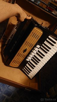 Harmonika Delicia Carmen III + kufr – pěkný zvuk, levně - 7