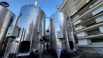 Vinifikátor pneumatický objemu 11.400 L - 7
